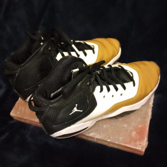 nike air jordan - Picture 1 of 3